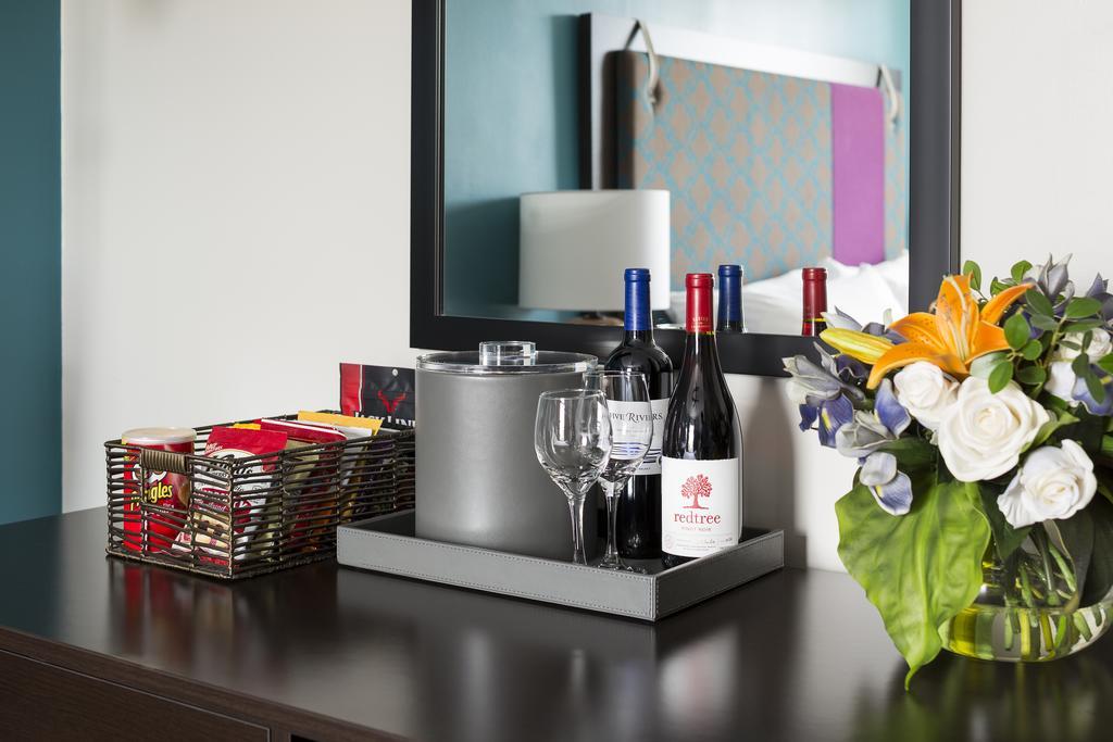 City Suites Hotel Чикаго Екстериор снимка